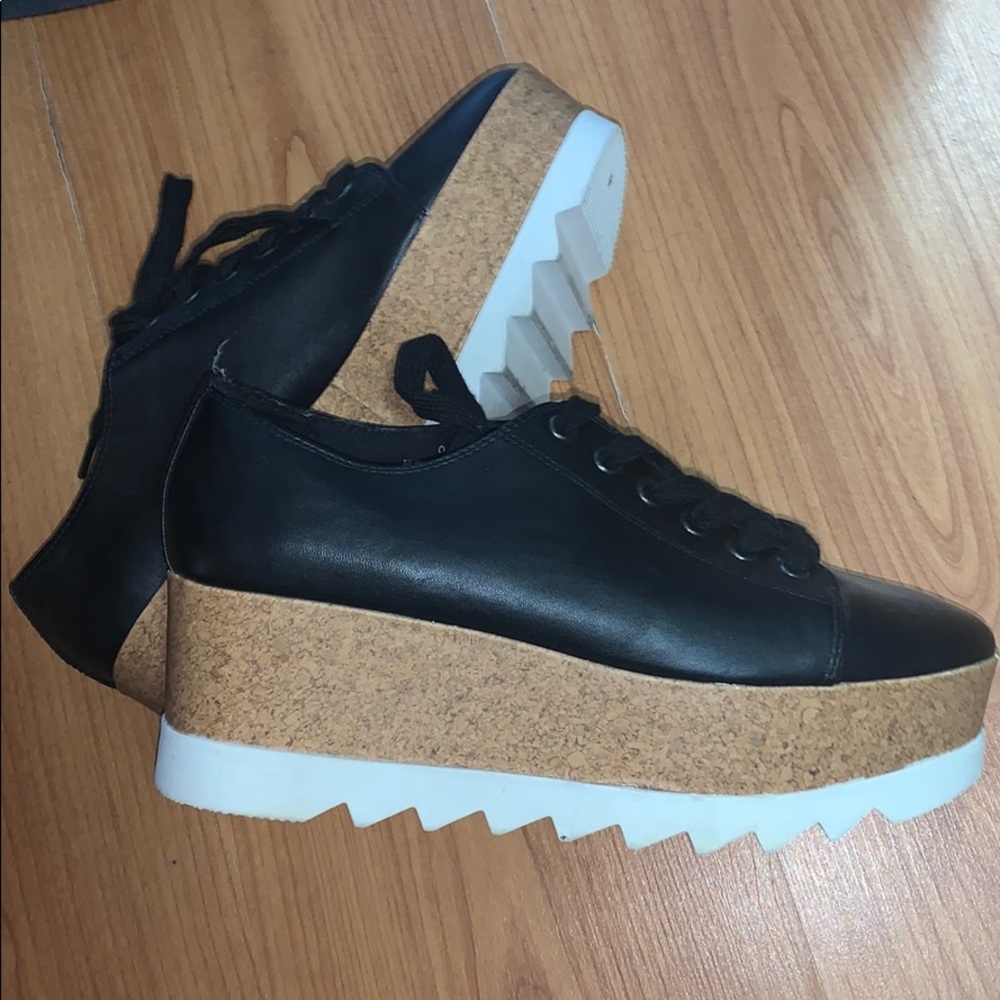 Mossimo Shoes Size 9 1/2